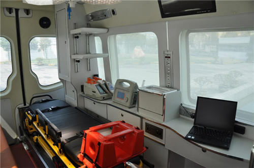 远安县救护车内部